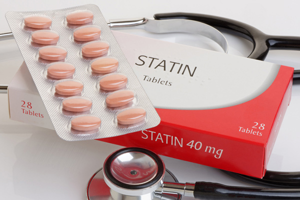 Discontinuation of statins for primary prevention of atherosclerotic cardiovascular disease in adults aged 75 years or older